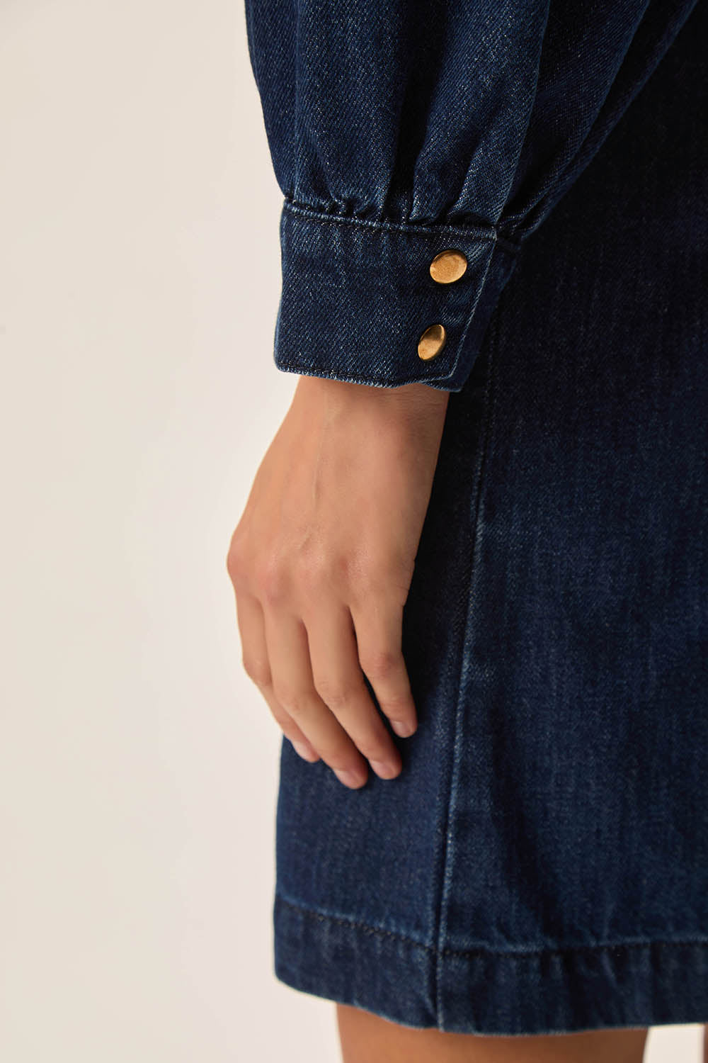 Lais Indigo-Kleidung